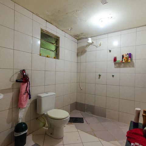 Casa à venda com 340m², 3 quartos e 1 vaga Casa à venda com 340m², 3 quartos e 1 vagaBanheiro 2