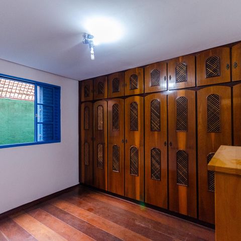 Casa à venda com 340m², 3 quartos e 1 vaga Casa à venda com 340m², 3 quartos e 1 vagaSuíte