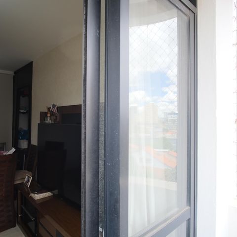 Apartamento à venda com 57m², 2 quartos e 1 vagaVaranda