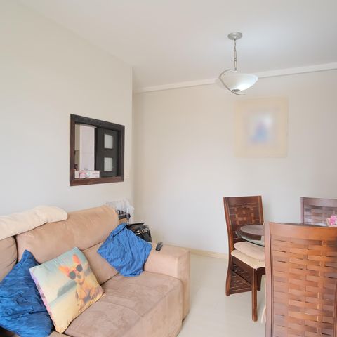 Apartamento à venda com 57m², 2 quartos e 1 vagaSala
