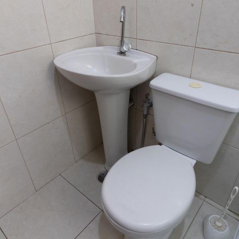 Casa de condomínio à venda com 56m², 2 quartos e 1 vaga Casa de condomínio à venda com 56m², 2 quartos e 1 vagaBanheiro Social