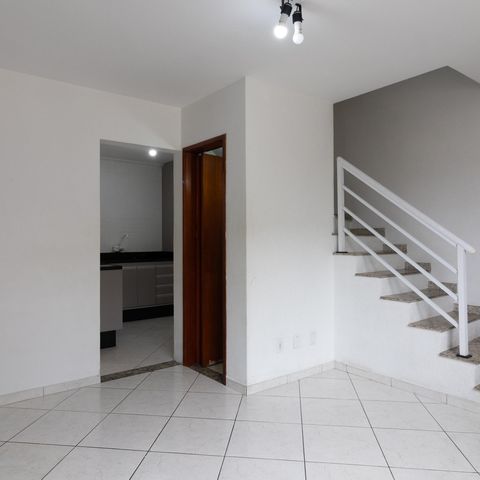 Casa de condomínio à venda com 56m², 2 quartos e 1 vaga Casa de condomínio à venda com 56m², 2 quartos e 1 vagaSala