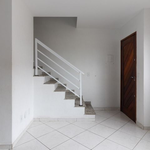 Casa de condomínio à venda com 56m², 2 quartos e 1 vaga Casa de condomínio à venda com 56m², 2 quartos e 1 vagaSala