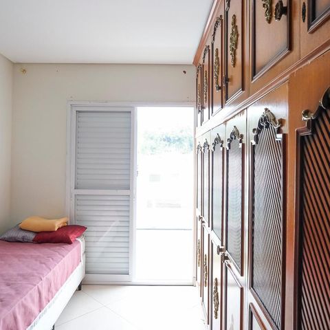 Casa à venda com 249m², 3 quartos e 3 vagasSuíte 2