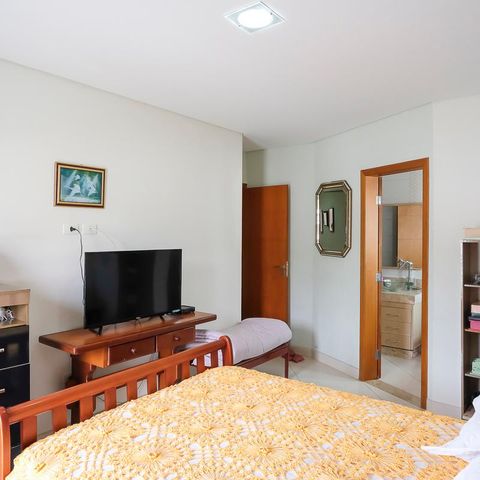 Casa à venda com 249m², 3 quartos e 3 vagasSuíte 1