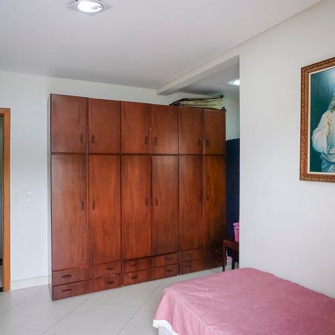 Casa à venda com 249m², 3 quartos e 3 vagasSuíte 2