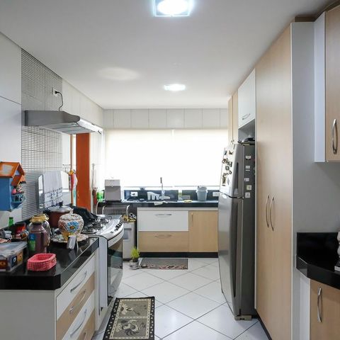 Casa à venda com 249m², 3 quartos e 3 vagasCozinha