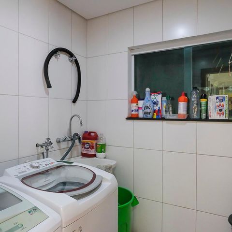 Casa à venda com 249m², 3 quartos e 3 vagasÁrea de Serviço