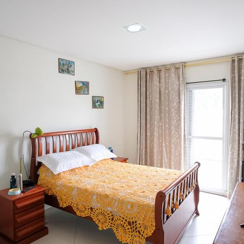 Casa à venda com 249m², 3 quartos e 3 vagasSuíte 1