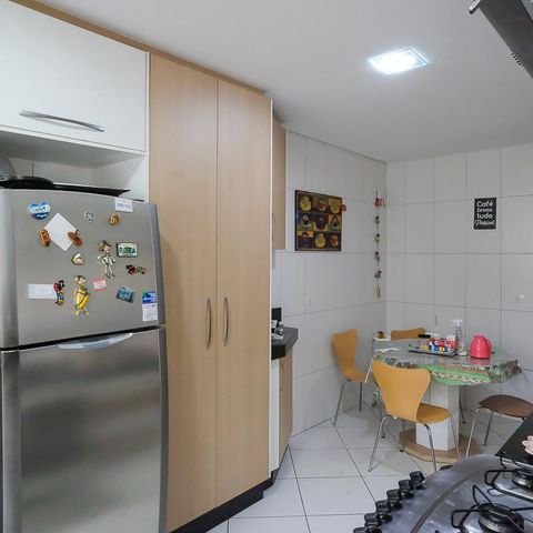 Casa à venda com 249m², 3 quartos e 3 vagasCozinha