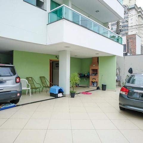 Casa à venda com 249m², 3 quartos e 3 vagasGaragem