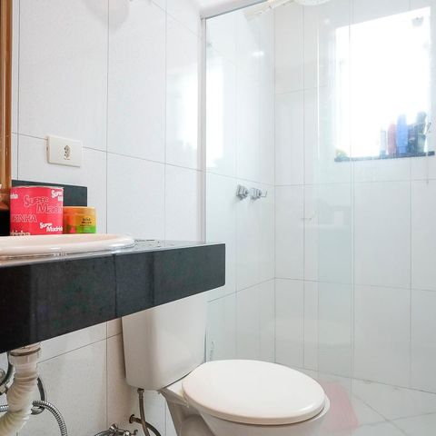 Casa à venda com 249m², 3 quartos e 3 vagasBanheiro da Suíte 2