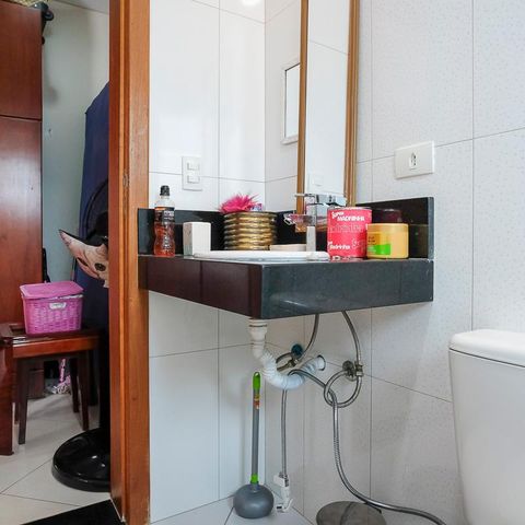 Casa à venda com 249m², 3 quartos e 3 vagasBanheiro da Suíte 2