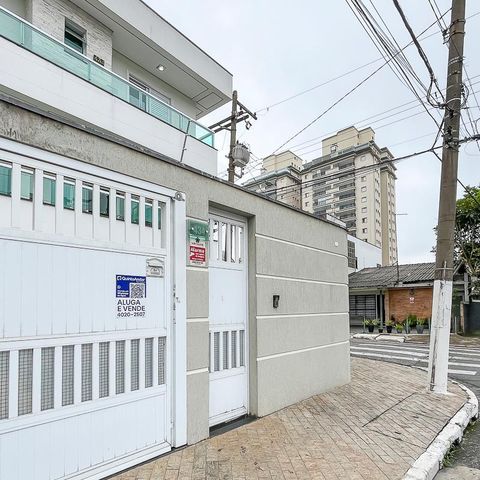 Casa à venda com 249m², 3 quartos e 3 vagasFachada