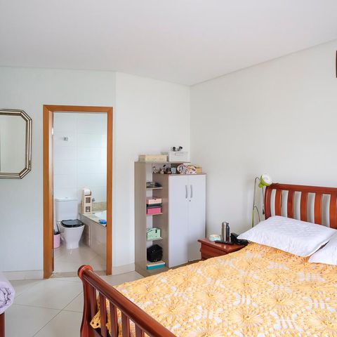 Casa à venda com 249m², 3 quartos e 3 vagasSuíte 1