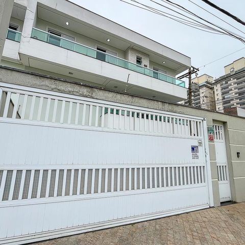 Casa à venda com 249m², 3 quartos e 3 vagasFachada