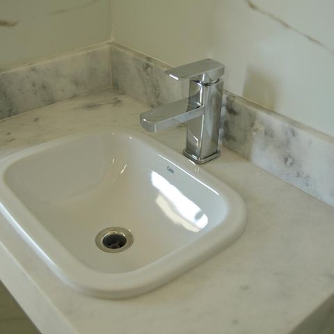 Apartamento à venda com 69m², 2 quartos e 2 vagasBanheiro da Suíte
