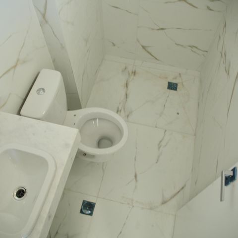 Apartamento à venda com 69m², 2 quartos e 2 vagasBanheiro da Suíte