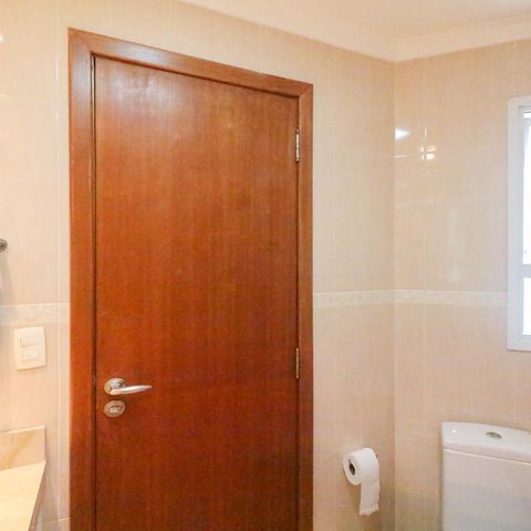 Apartamento à venda com 188m², 3 quartos e 4 vagasBanheiro da Suíte 2