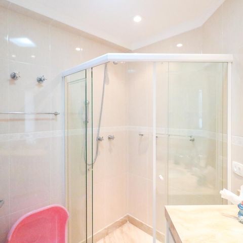 Apartamento à venda com 188m², 3 quartos e 4 vagasBanheiro da Suíte 2