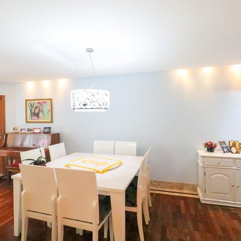 Apartamento à venda com 188m², 3 quartos e 4 vagasSala