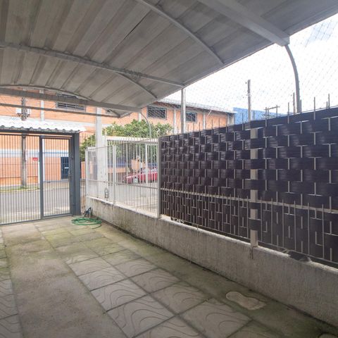 Casa à venda com 82m², 2 quartos e 2 vagas Casa à venda com 82m², 2 quartos e 2 vagasÁrea Externa