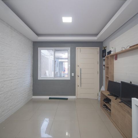 Casa à venda com 82m², 2 quartos e 2 vagas Casa à venda com 82m², 2 quartos e 2 vagasSala
