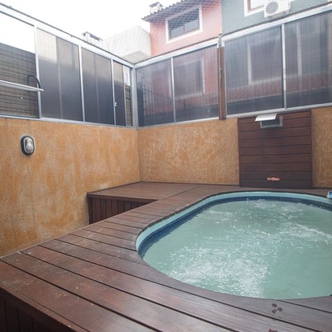 Casa à venda com 82m², 2 quartos e 2 vagas Casa à venda com 82m², 2 quartos e 2 vagasÁrea Externa