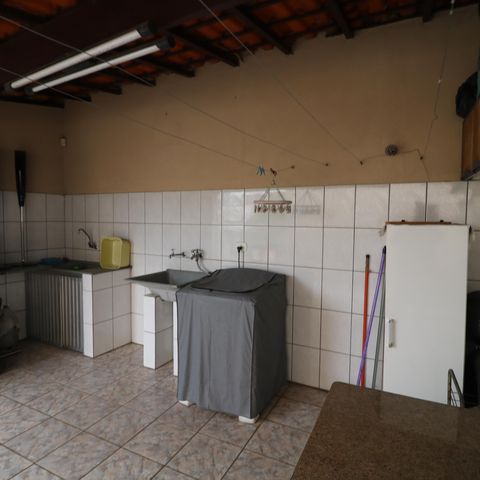 Casa à venda com 130m², 3 quartos e 1 vagaÁrea de Serviço