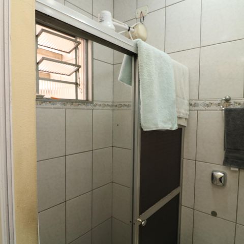 Casa à venda com 130m², 3 quartos e 1 vagaBanheiro 2