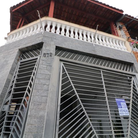 Casa à venda com 130m², 3 quartos e 1 vagaFachada