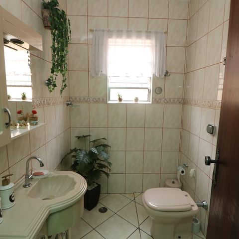 Casa à venda com 130m², 3 quartos e 1 vagaLavabo