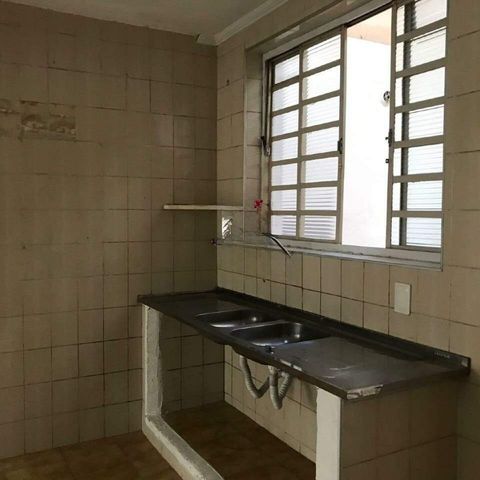 Casa à venda com 210m², 6 quartos e 2 vagas