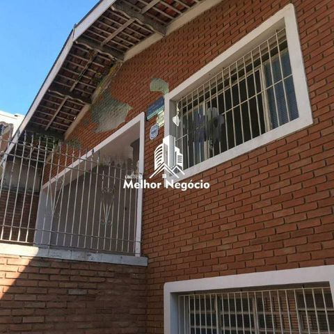 Casa à venda com 210m², 6 quartos e 2 vagas