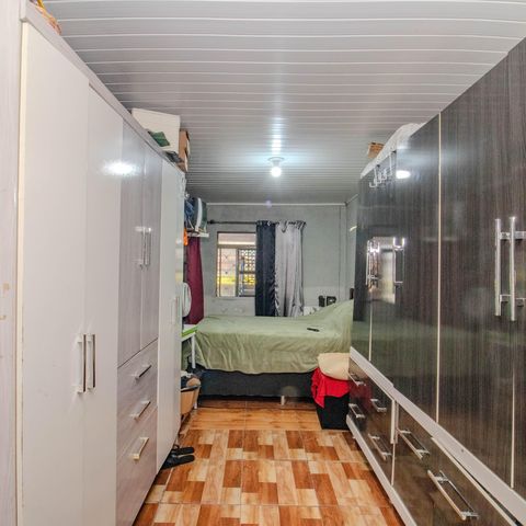 Casa à venda com 65m², 2 quartos e 1 vaga Casa à venda com 65m², 2 quartos e 1 vagaQuarto 2