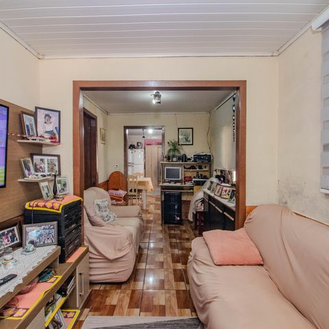 Casa à venda com 65m², 2 quartos e 1 vaga Casa à venda com 65m², 2 quartos e 1 vagaSala