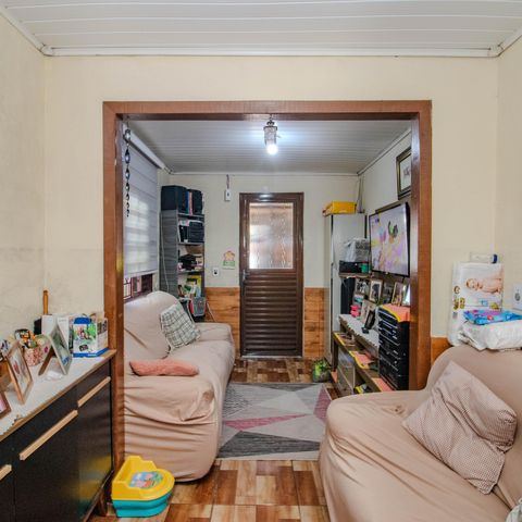 Casa à venda com 65m², 2 quartos e 1 vaga Casa à venda com 65m², 2 quartos e 1 vagaSala
