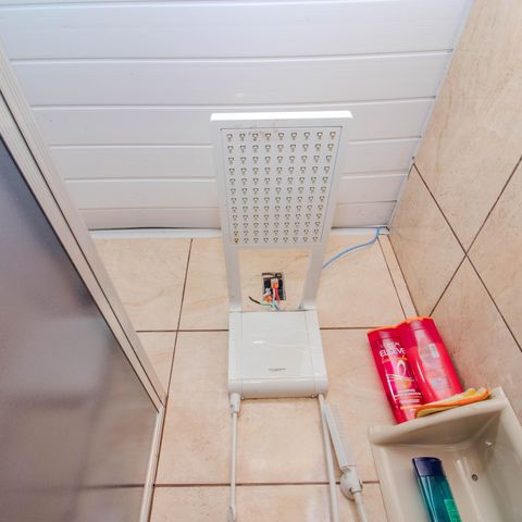 Casa à venda com 65m², 2 quartos e 1 vaga Casa à venda com 65m², 2 quartos e 1 vagaBanheiro