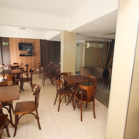 Apartamento à venda com 56m², 2 quartos e 1 vaga Apartamento à venda com 56m², 2 quartos e 1 vagaÁrea comum - Salão de festas 2