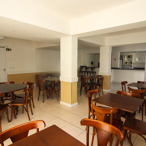 Apartamento à venda com 56m², 2 quartos e 1 vaga Apartamento à venda com 56m², 2 quartos e 1 vagaÁrea comum - Salão de festas 1