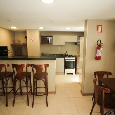 Apartamento à venda com 56m², 2 quartos e 1 vaga Apartamento à venda com 56m², 2 quartos e 1 vagaÁrea comum - Salão de festas 2