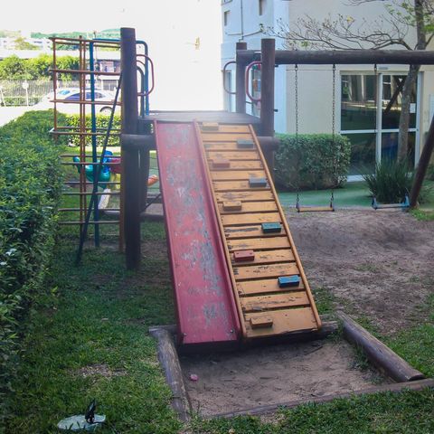 Apartamento à venda com 56m², 2 quartos e 1 vaga Apartamento à venda com 56m², 2 quartos e 1 vagaÁrea comum - Playground