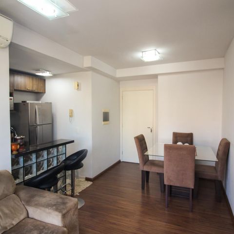 Apartamento à venda com 56m², 2 quartos e 1 vaga Apartamento à venda com 56m², 2 quartos e 1 vagaSala