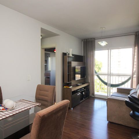 Apartamento à venda com 56m², 2 quartos e 1 vaga Apartamento à venda com 56m², 2 quartos e 1 vagaSala