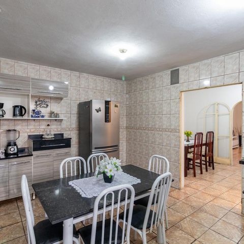 Casa à venda com 200m², 7 quartos e 5 vagas Casa à venda com 200m², 7 quartos e 5 vagasCozinha