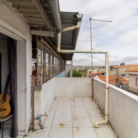 Casa à venda com 200m², 7 quartos e 5 vagas Casa à venda com 200m², 7 quartos e 5 vagasEdícula - Varanda