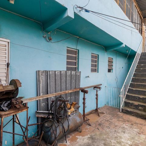 Casa à venda com 200m², 7 quartos e 5 vagas Casa à venda com 200m², 7 quartos e 5 vagasVaranda Suíte 1