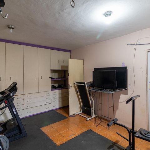 Casa à venda com 200m², 7 quartos e 5 vagas Casa à venda com 200m², 7 quartos e 5 vagasSuíte 2