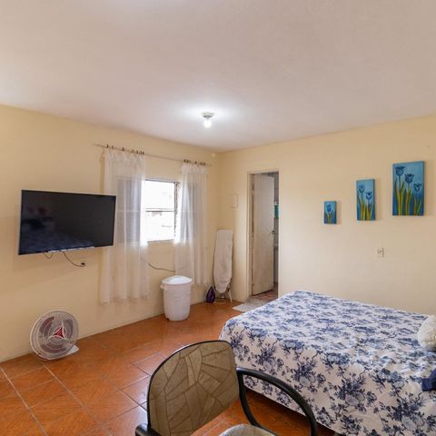 Casa à venda com 200m², 7 quartos e 5 vagas Casa à venda com 200m², 7 quartos e 5 vagasSuíte 1