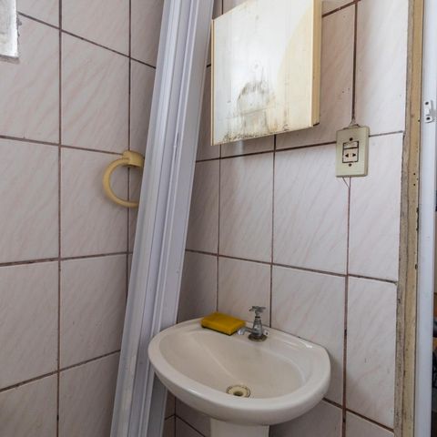 Casa à venda com 200m², 7 quartos e 5 vagas Casa à venda com 200m², 7 quartos e 5 vagasBanheiro Suíte 2